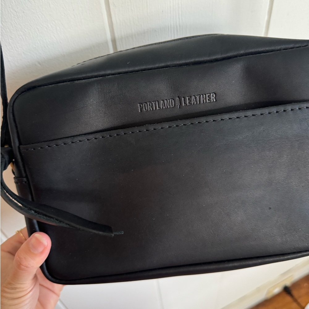 Portland Leather Black CAMERA BAG PURSE BNWOT - Picture 16 of 16